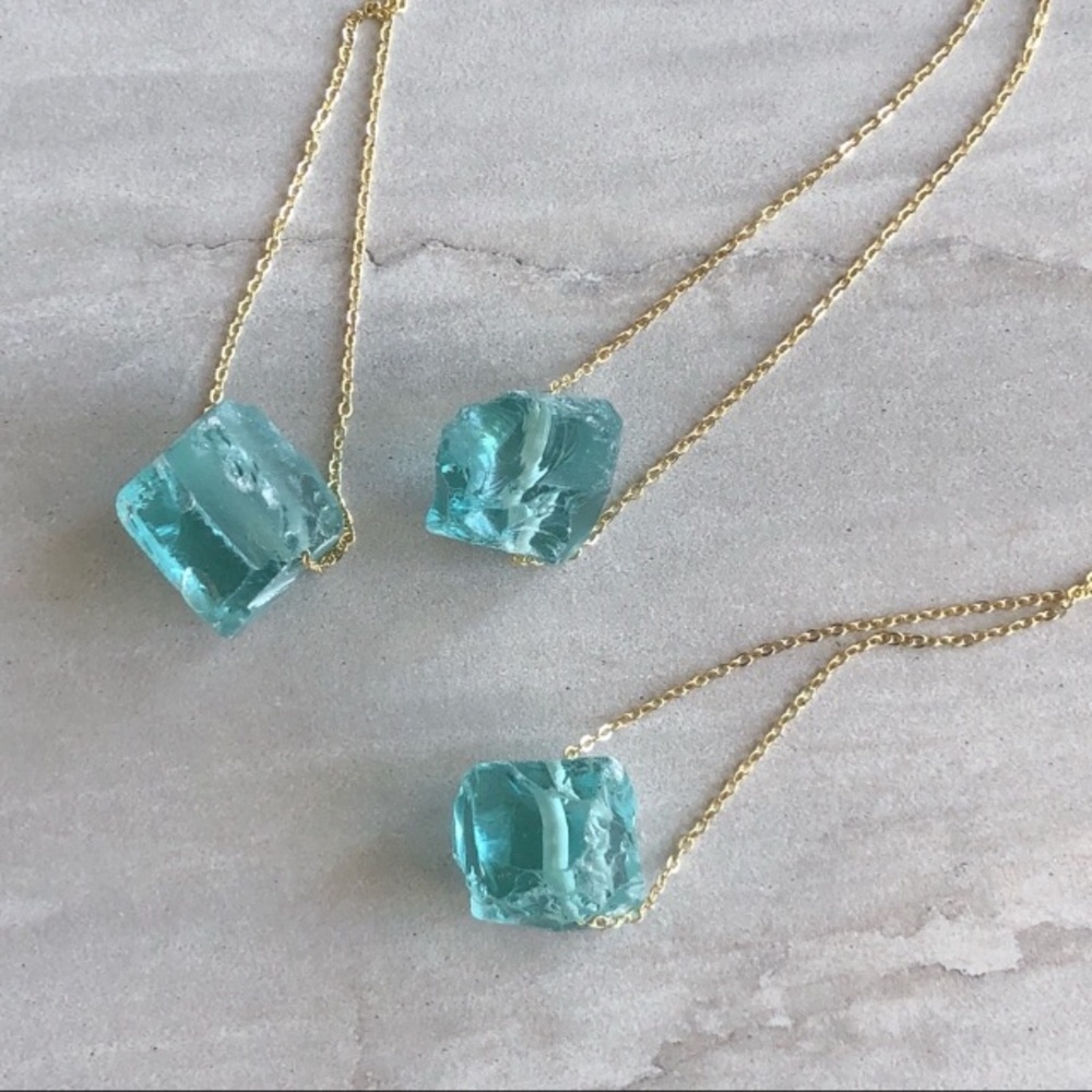 🚨Raw aquamarine 14k Gold quartz crystal necklace
